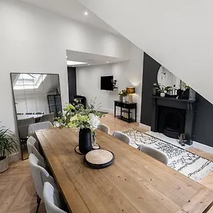 Princes Wharf, Stylish 2 Bed Centre Apartment Newcastle upon Tyne